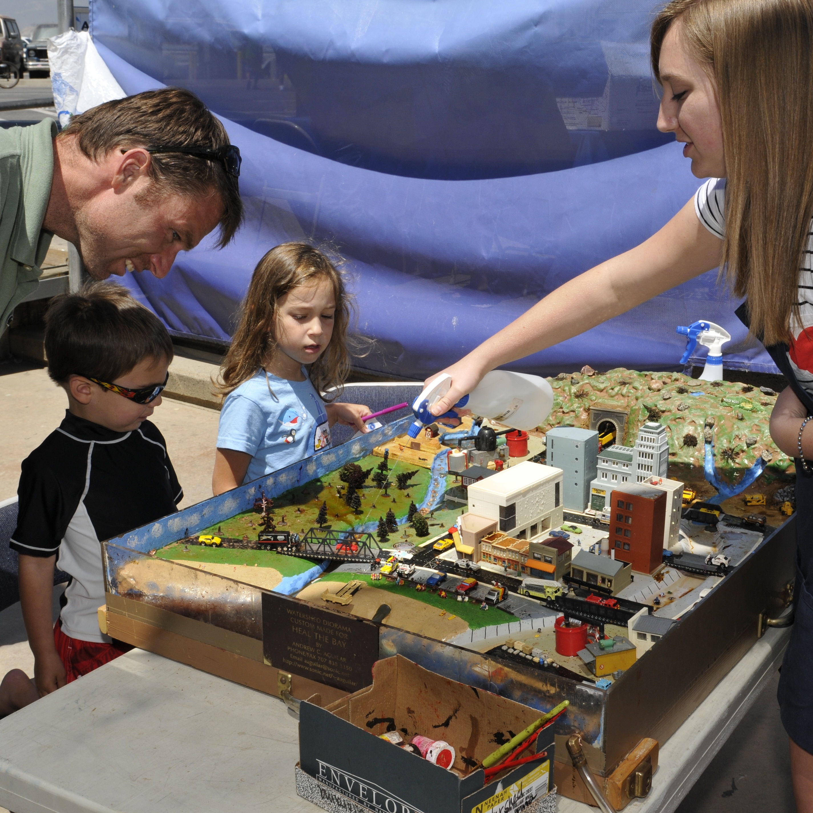 Volunteer with Diorama Demo at Heal the Bay's Santa Monica Pier Aquarium
