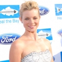 Amy Smart Rachel Pally Beach Report Card Riding Currents Aquarium