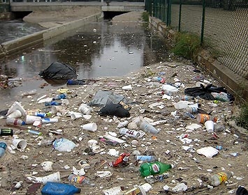 Pico Kenter storm drain in Santa Monica after a rainstorm