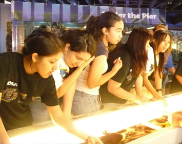 Santa Monica Pier Aquarium Kids Touch Tank